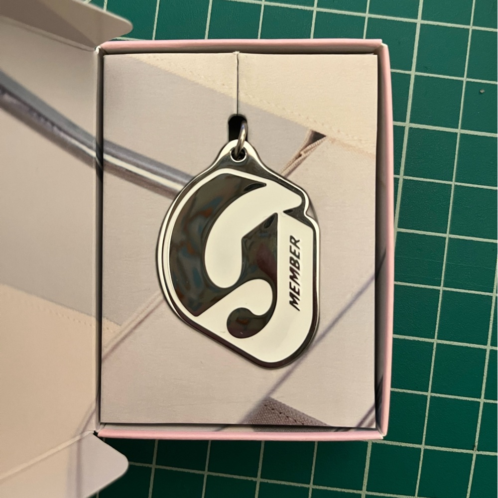 NWT NIB glossier members only keychain + limited winter / holiday 2024 sticker